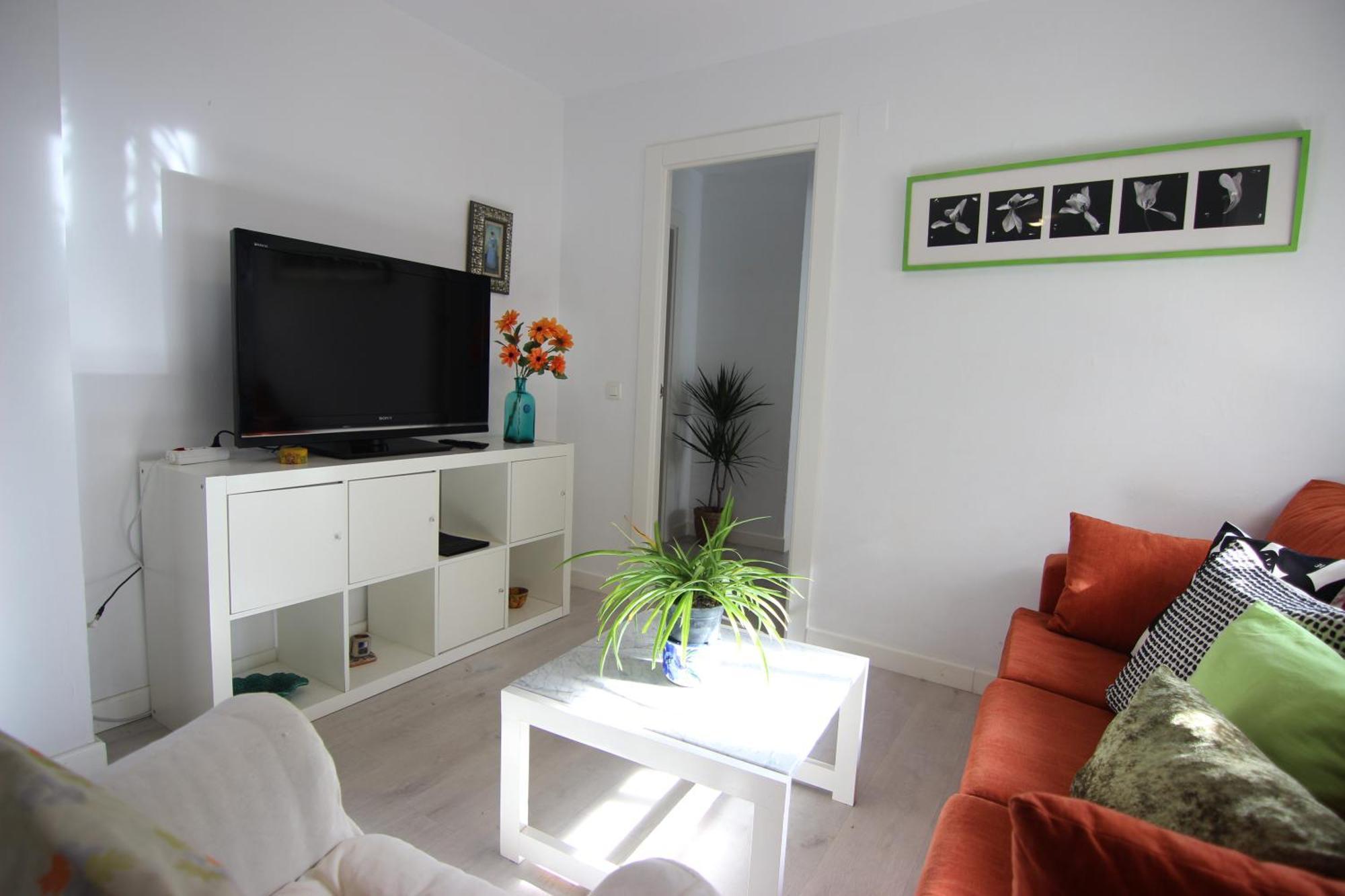 Rentalsevilla Espacioso Apartamento En La Alameda De Hercules Con Parking Bagian luar foto