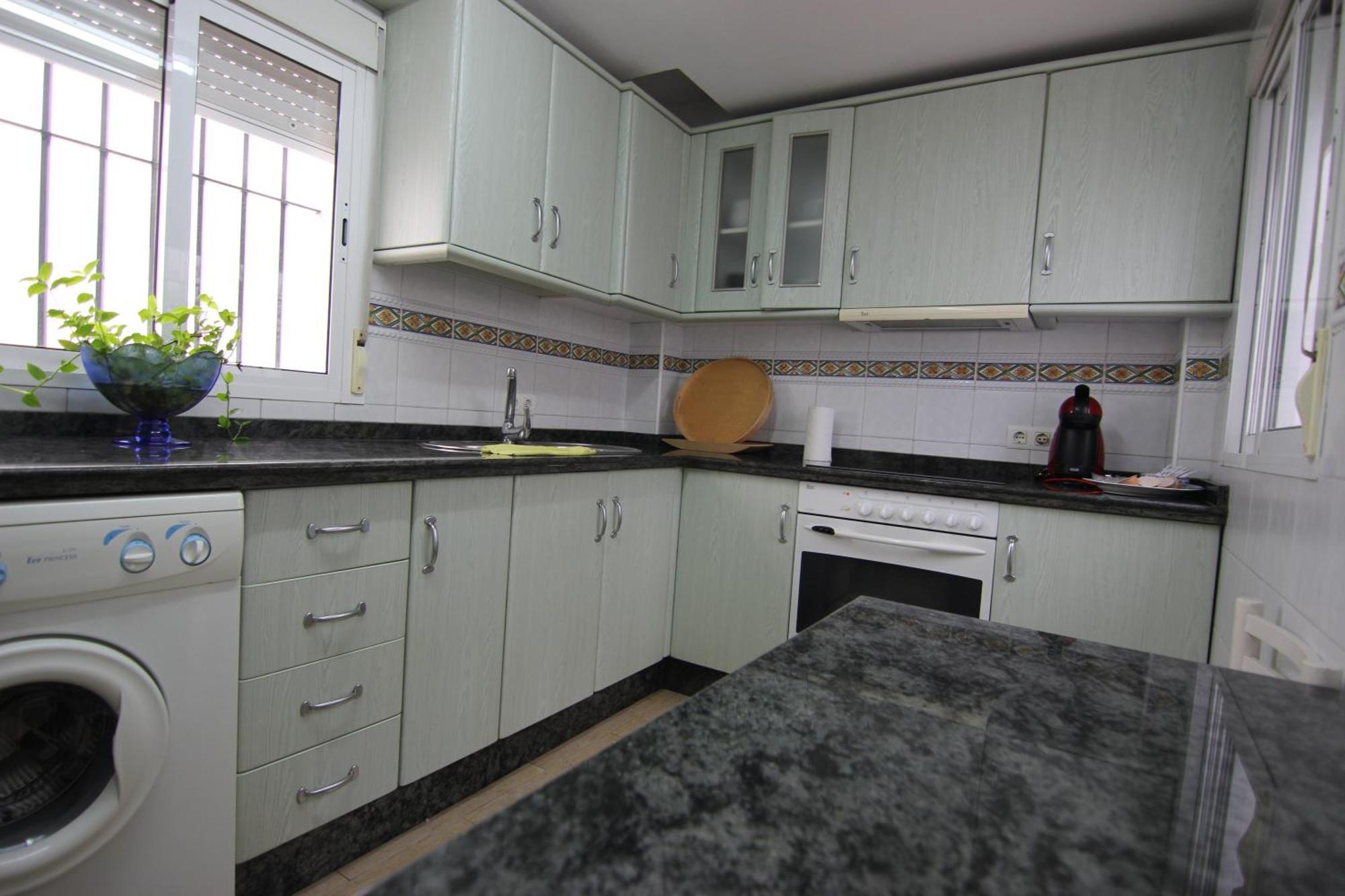 Rentalsevilla Espacioso Apartamento En La Alameda De Hercules Con Parking Bagian luar foto